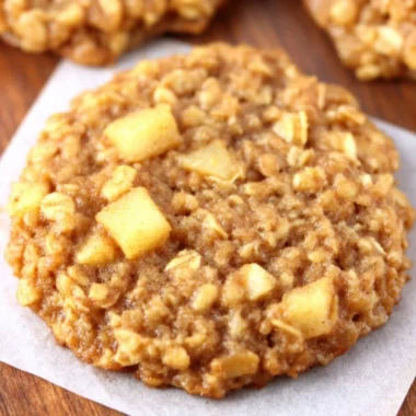 Healthy apple pie oatmeal cookies with oats and fresh apples