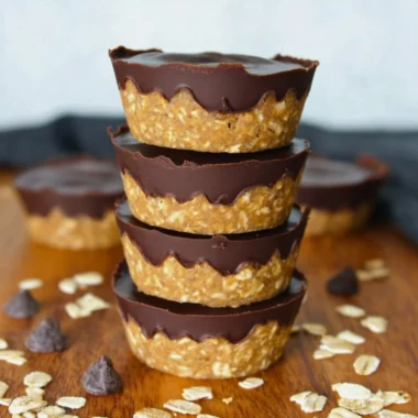 No bake peanut butter oat cups with chocolate drizzle and oats