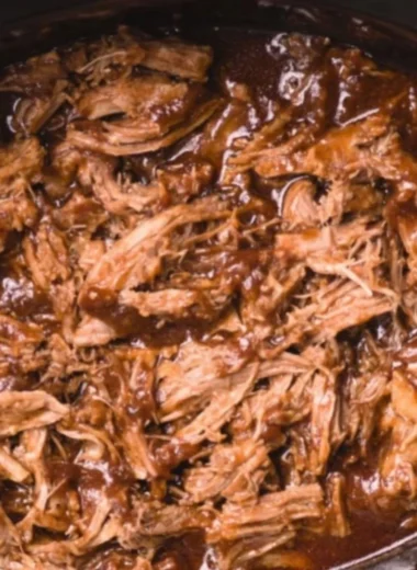 Delicious BBQ pulled pork slow cooker recipe with tender, flavorful pork