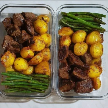 Garlic Balsamic Steak Bites served on a plate