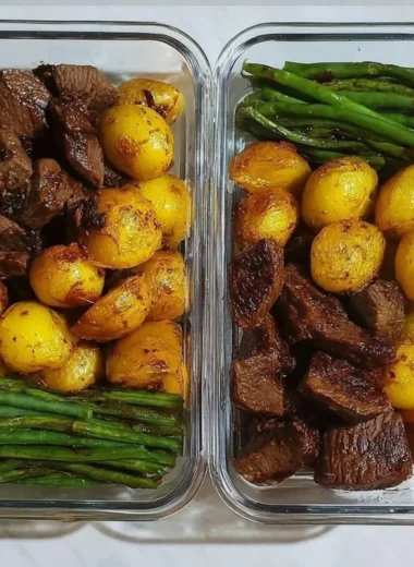 Garlic Balsamic Steak Bites served on a plate