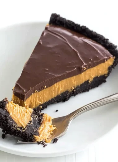 No bake chocolate peanut butter pie with creamy filling and chocolate topping